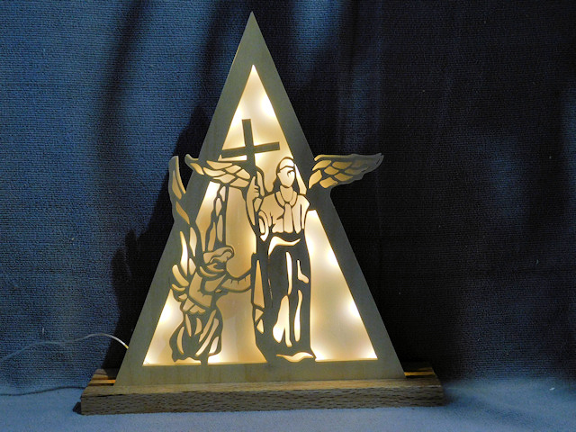 (image for) Lighted Angel Pyramid